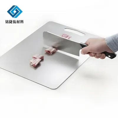 ٹائٹینیم کاٹنے والا بورڈ